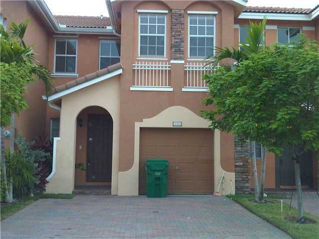 1010 NW 102 CT, Miami, FL 33172