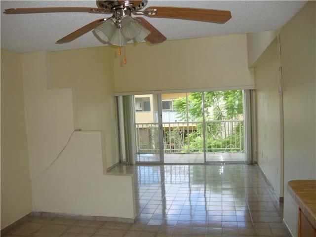 702 NW 87 AV # 411, Miami, FL 33172