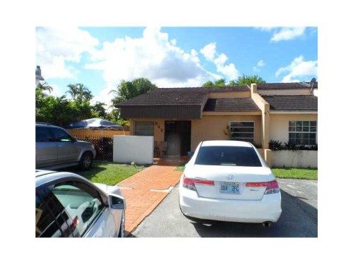 922 SW 89 AV # B, Miami, FL 33174