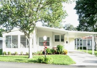 350 Kingslake Drive, Debary, FL 32713