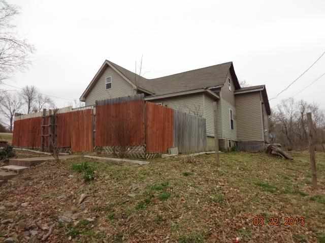 66 Iron St, Cadiz, KY 42211