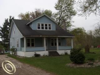 3792 Parker Rd, Fort Gratiot, MI 48059