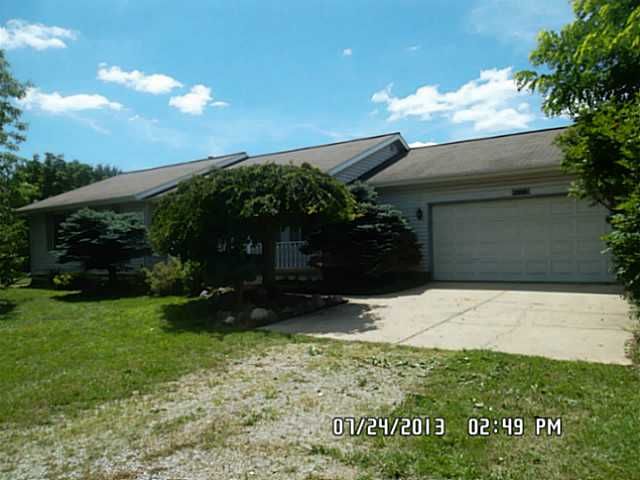 2906 Meadowside Ln, Eaton Rapids, MI 48827