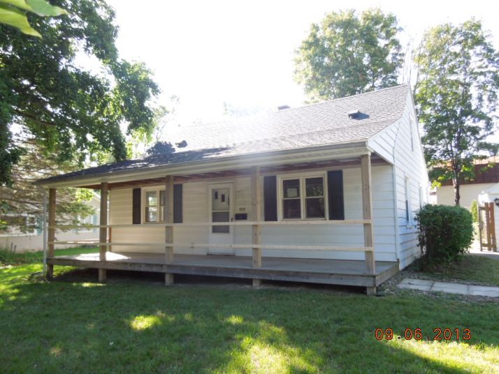 525 W Sycamore St, Mason, MI 48854