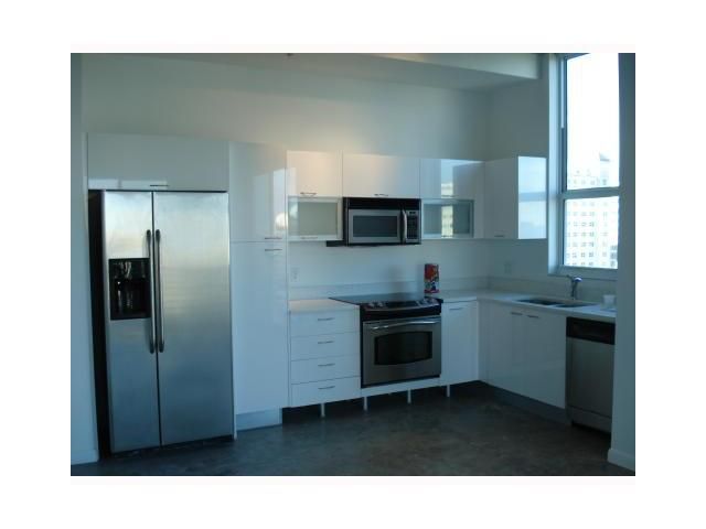 133 2 AV # 1806, Miami, FL 33132