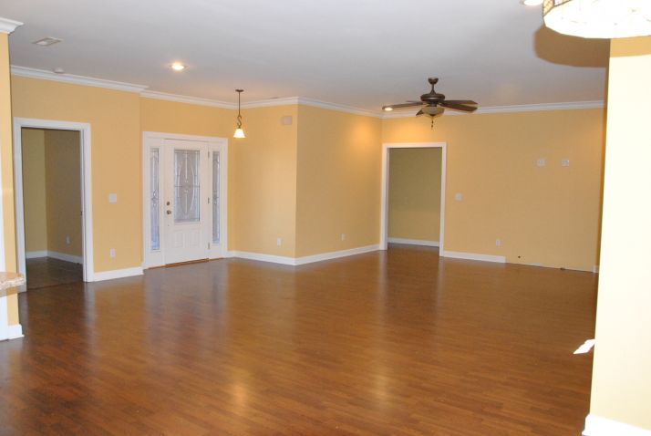 158 VILLAGE WOOD DR., Killen, AL 35645