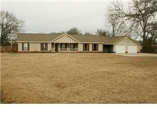 179 Oakview Circle, Killen, AL 35645