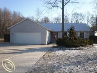 3716 Teeple Ave, Fort Gratiot, MI 48059