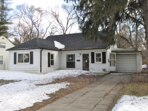 10451 Corning St, Oak Park, MI 48237