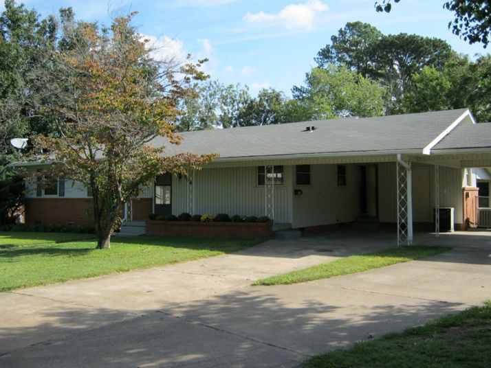 504 N. Montgomery, Clarksville, AR 72830