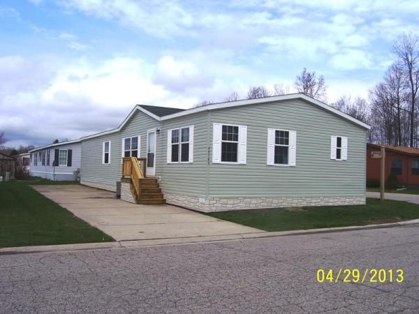 49783 Sweetleaf Ct. #360, Utica, MI 48315