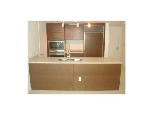 475 BRICKELL AV # 1913, Miami, FL 33131