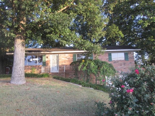 261 Lawrence Dr, Ringgold, GA 30736