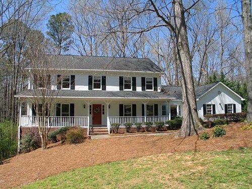 177 Roe Hampton Lane, Stone Mountain, GA 30087