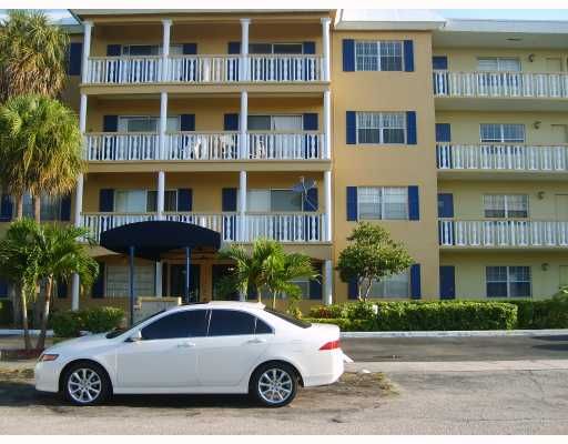 3701 JACKSON ST # 409, Hollywood, FL 33021