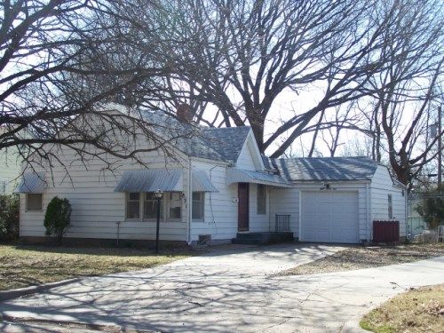 831 S Rutan Ave, Wichita, KS 67218