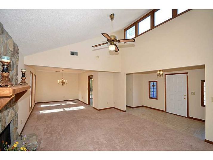 999 Otter Way Ne, Marietta, GA 30068