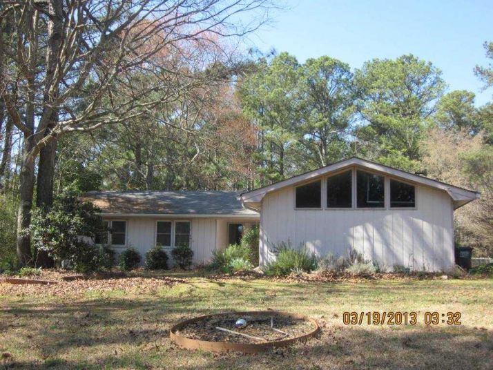 4669 Five Forks Trickum Rd Sw, Lilburn, GA 30047