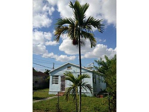 2035 NW 71 ST, Miami, FL 33147