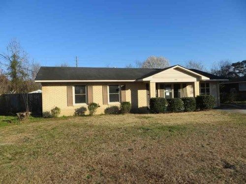 198 Gingercake Rd, Fayetteville, GA 30214