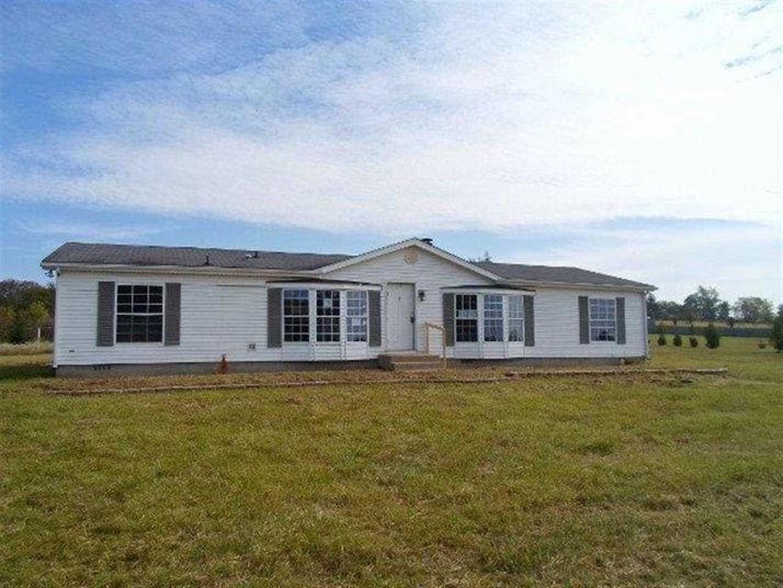 4800 N Us Highway 33, Ligonier, IN 46767