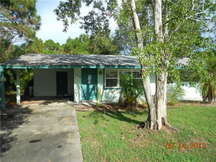 1332 Whitmore St, Sebastian, FL 32958