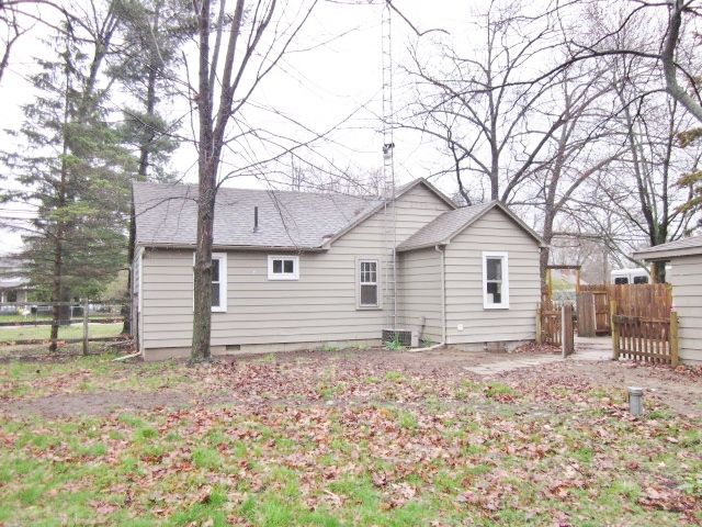 3739 Consear Rd, Lambertville, MI 48144