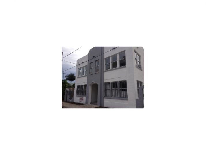 120 SW 5 AV # 4, Miami, FL 33130