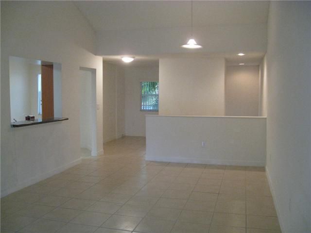 4650 NW 97 CT # 104, Miami, FL 33178