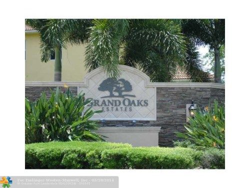 12562 GRAND OAKS DR, Fort Lauderdale, FL 33330