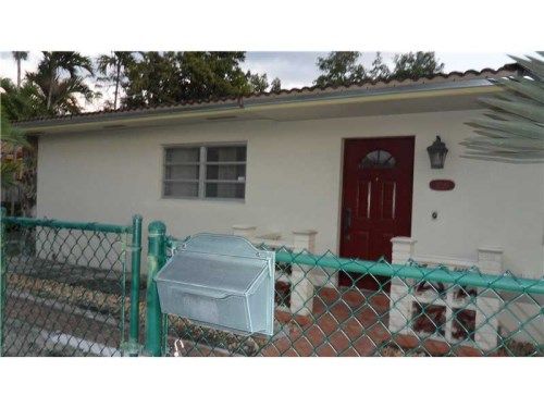 3220 SW 26 ST, Miami, FL 33133