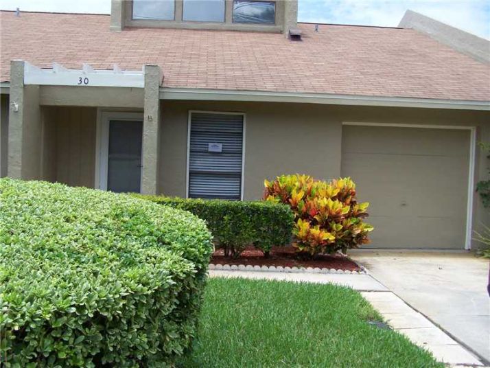 30 Fairway Dr, Debary, FL 32713