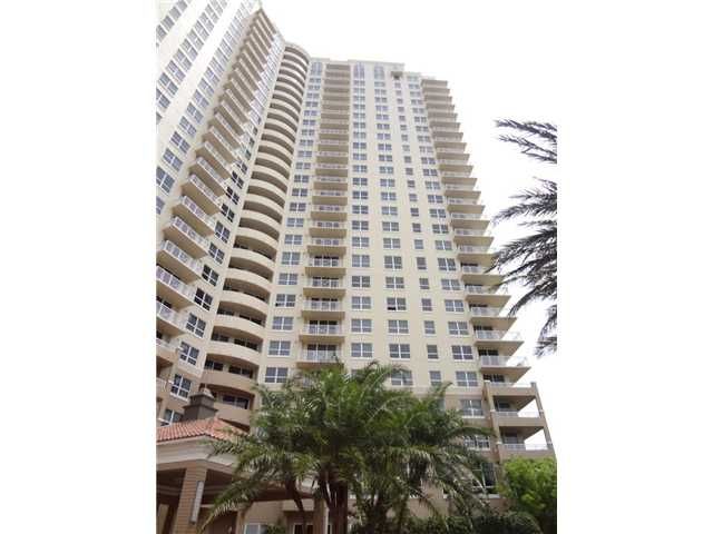 19501 W COUNTRY CLUB DR # 205, Miami, FL 33180