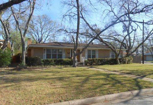 1601 Larkspur Dr, Arlington, TX 76013
