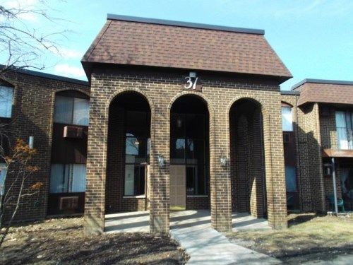 31 Washington Blvd #208, Mundelein, IL 60060