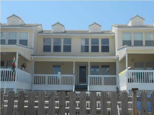 7905 White Sands Blvd Apt 4, Navarre, FL 32566