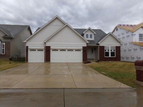 131 Berry Manor Cir, Saint Peters, MO 63376