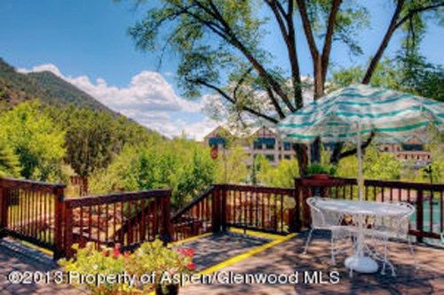 536 S Hyland Park Drive, Glenwood Springs, CO 81601