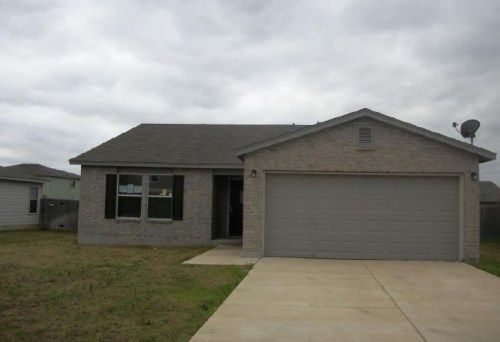 653 Crosspoint Dr, New Braunfels, TX 78130