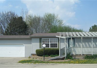226 Meadowlark Ln, Sandwich, IL 60548