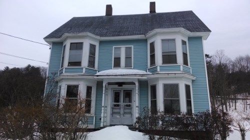35 Willow Street, Laconia, NH 03246
