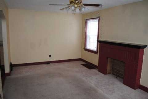 8902 Apache Ln, Saint Louis, MO 63114
