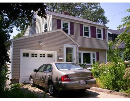 34 Redlands, West Roxbury, MA 02132