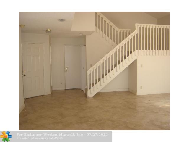 10671 NW 17TH CT, Fort Lauderdale, FL 33322