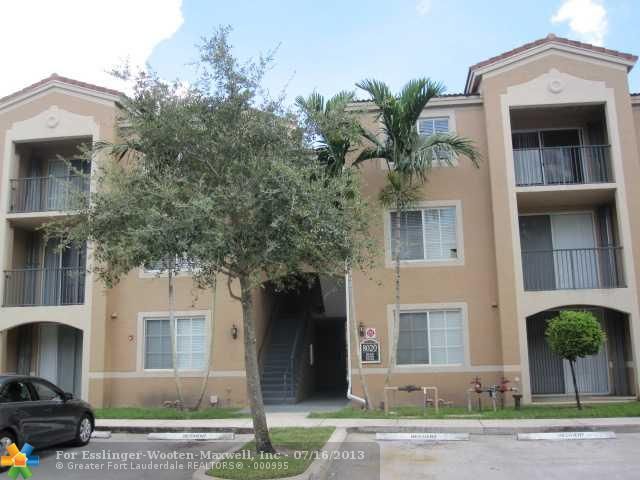 8020 N NOB HILL RD # 305, Fort Lauderdale, FL 33321