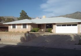 604 Sunset Ave, Alamogordo, NM 88310