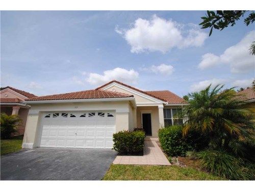 833 SAND CREEK CR, Fort Lauderdale, FL 33327