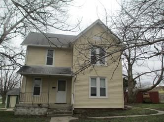 2120 6th St, Fulton, IL 61252
