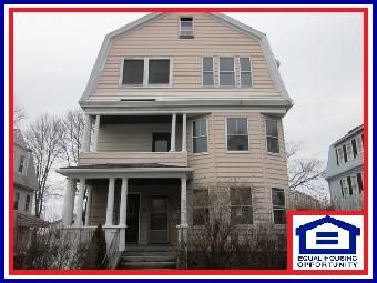 4 Montrose St, Worcester, MA 01610