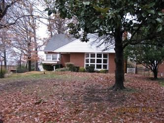 920 S Forest Dr, Oxon Hill, MD 20745